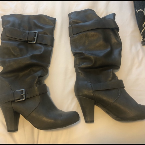 Just Fab scrunch boots with low heel - Picture 2 of 3